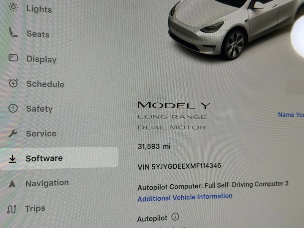 Used 2021 Tesla Model Y Long Range AWD/4WD image 16