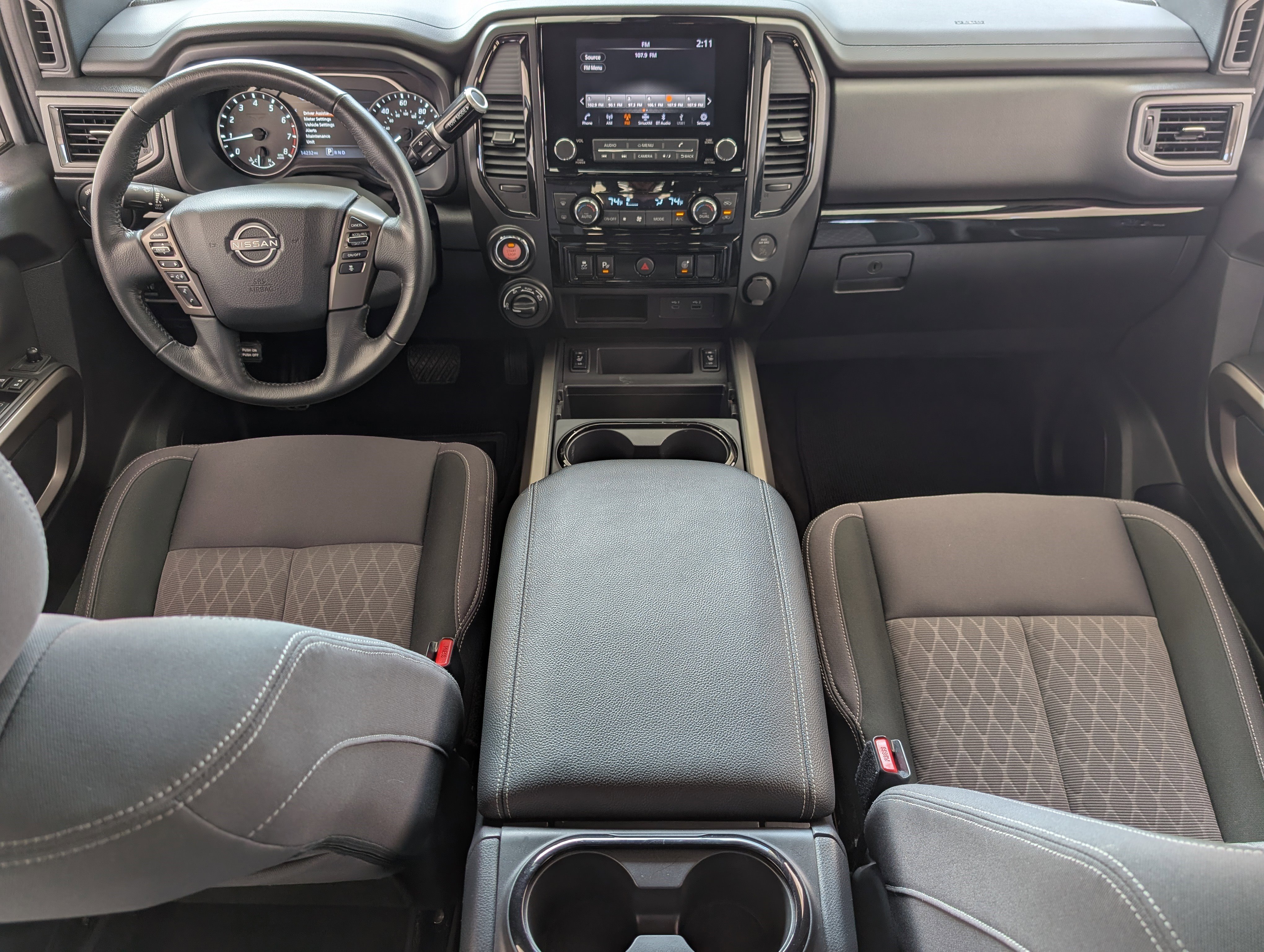 Used 2024 Nissan Titan SV w/ SV Bronze Edition Package image 22