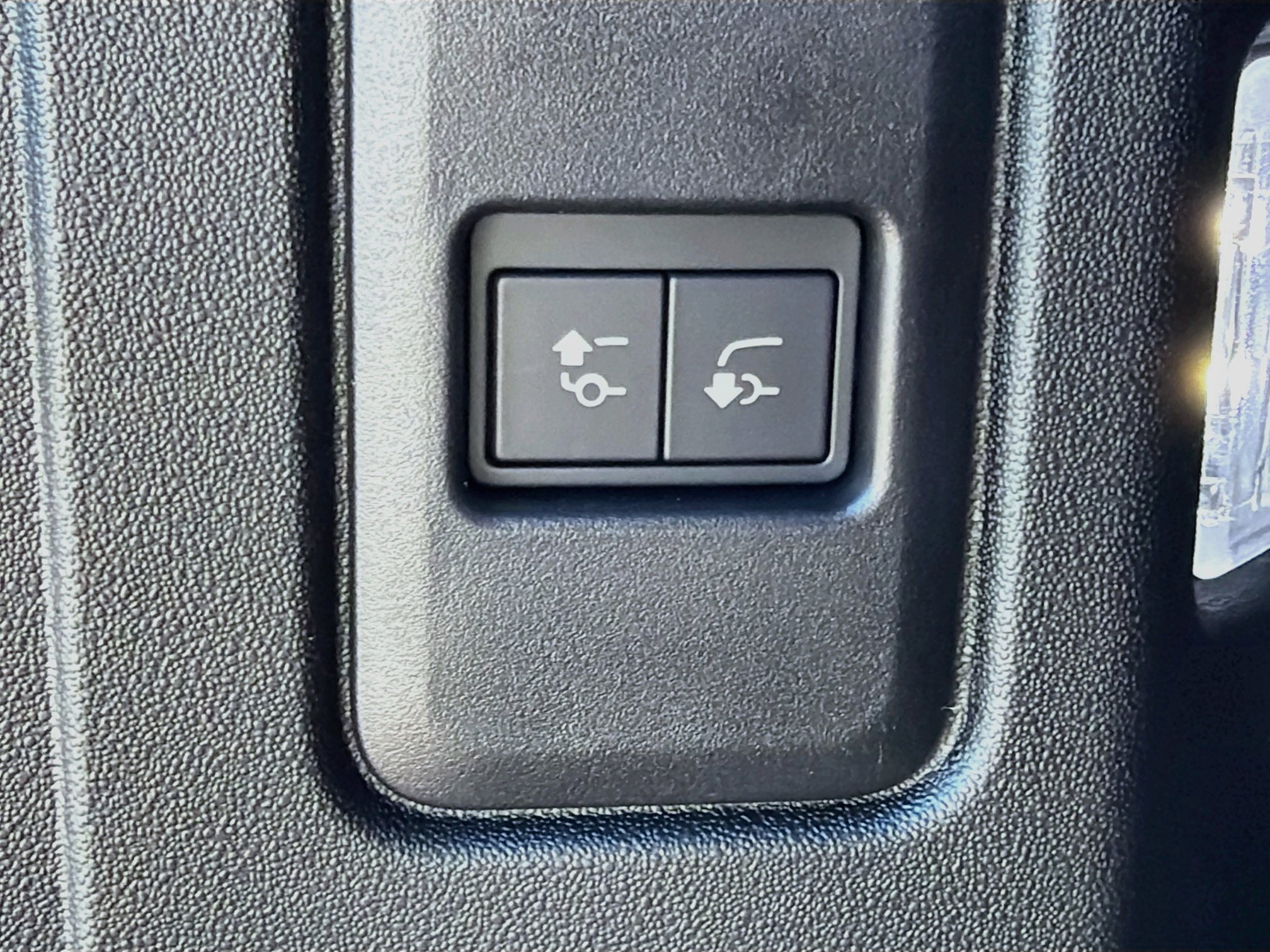 New 2026 Land Rover Defender 110 OCTA AWD/4WD image 13