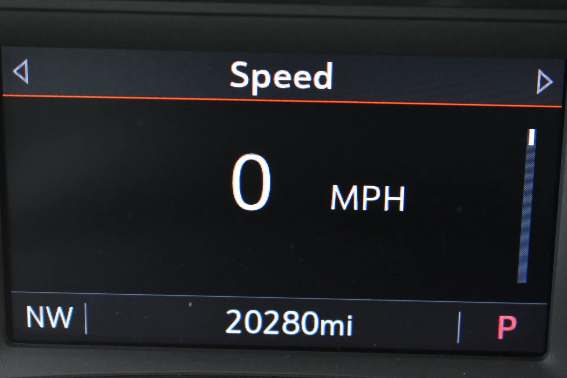 Used 2023 Chevrolet Traverse LT FWD image 34