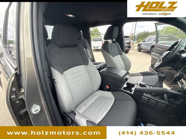 Used 2024 Toyota Tacoma TRD Sport AWD/4WD image 18
