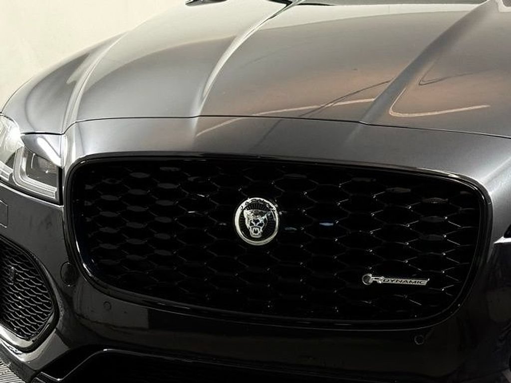 New 2024 Jaguar XF R-Dynamic SE AWD/4WD image 12