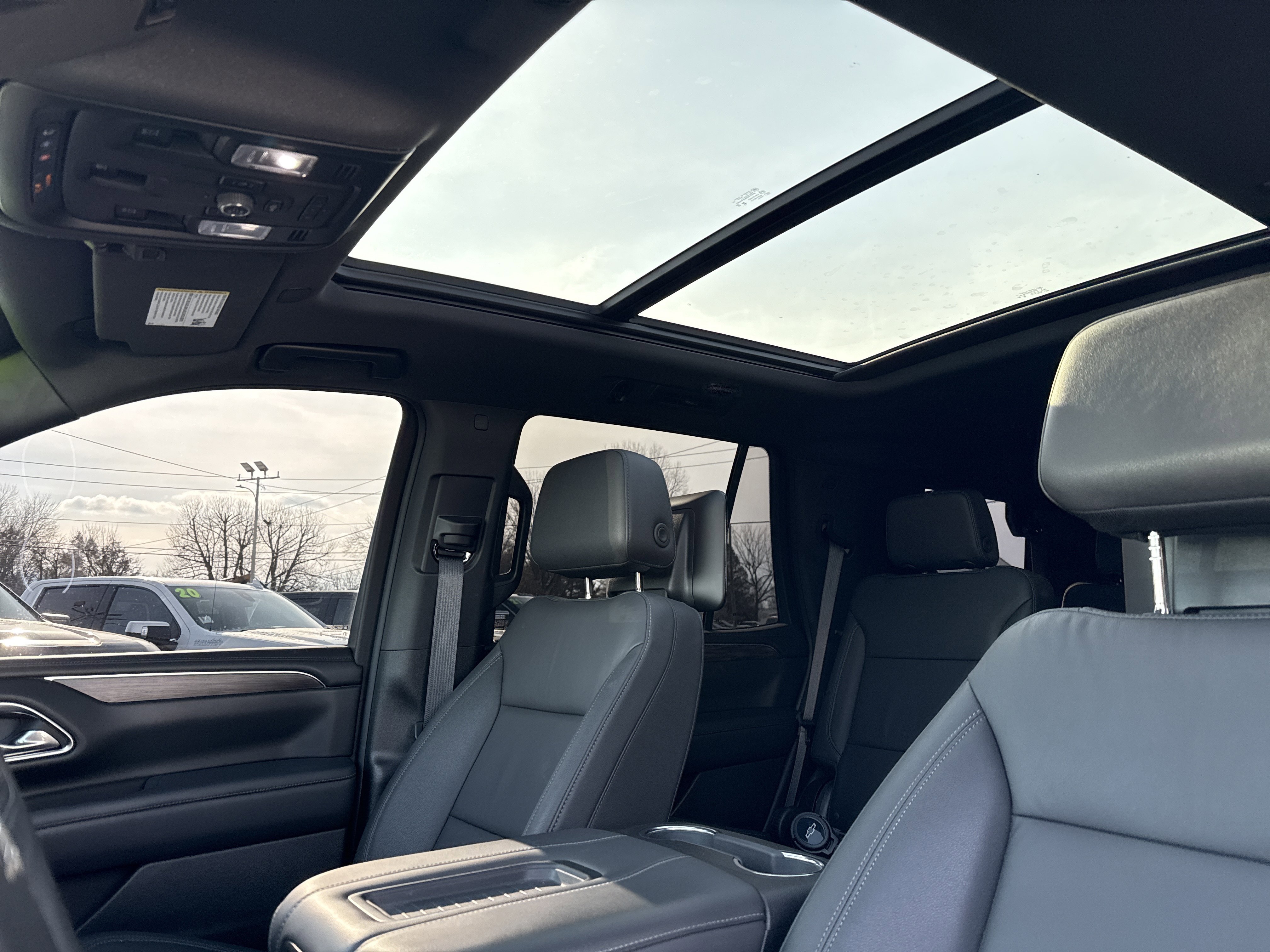 Used 2024 Chevrolet Tahoe Z71 w/ Z71 Off-Road Package image 31