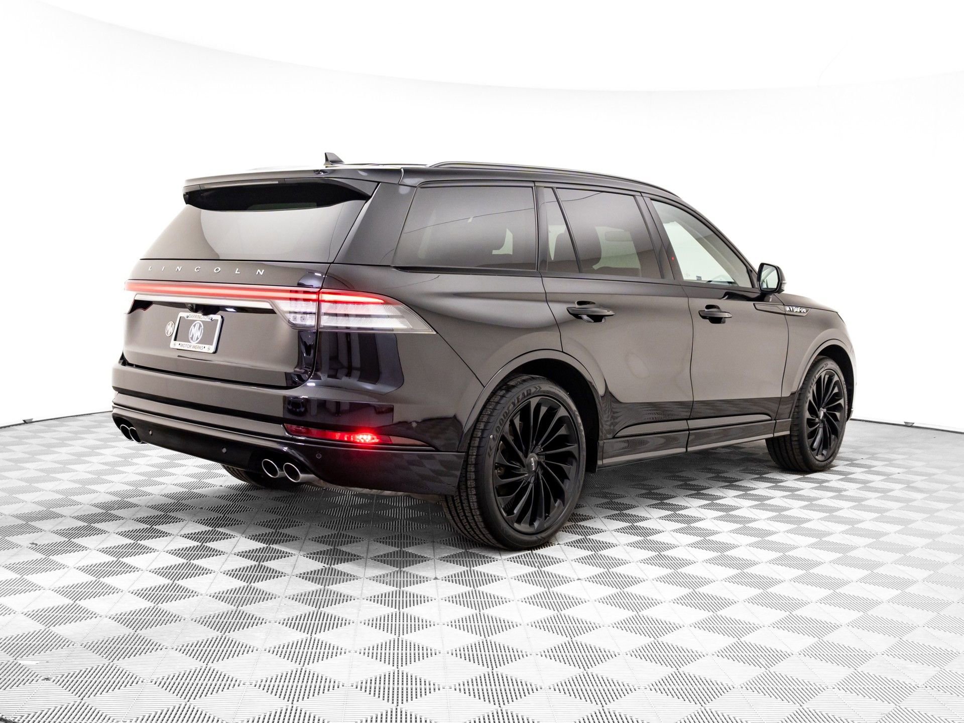 Used 2023 Lincoln Aviator Reserve w/ Equipment Group 201A image 6