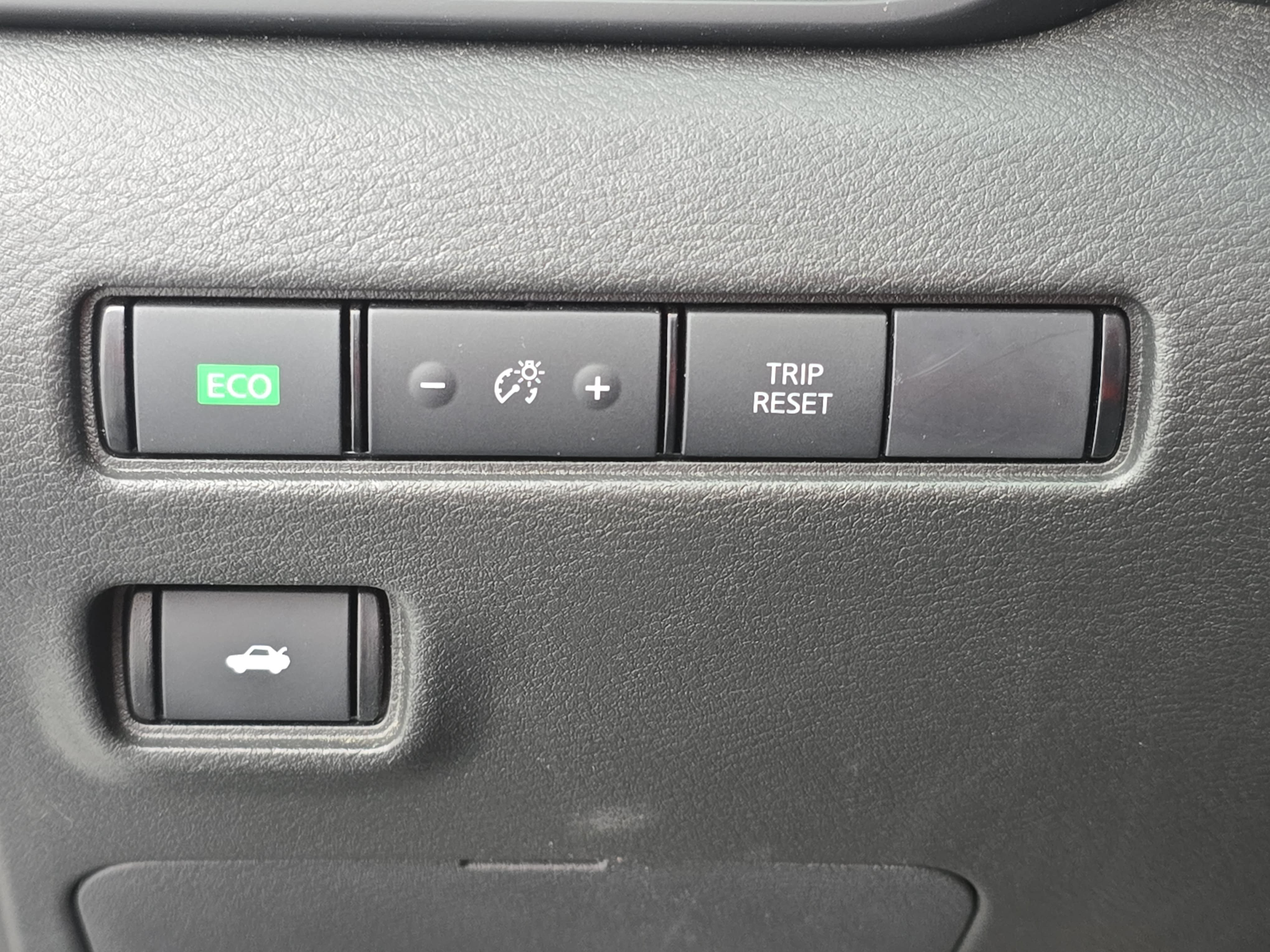 Used 2025 Nissan Sentra S FWD image 25