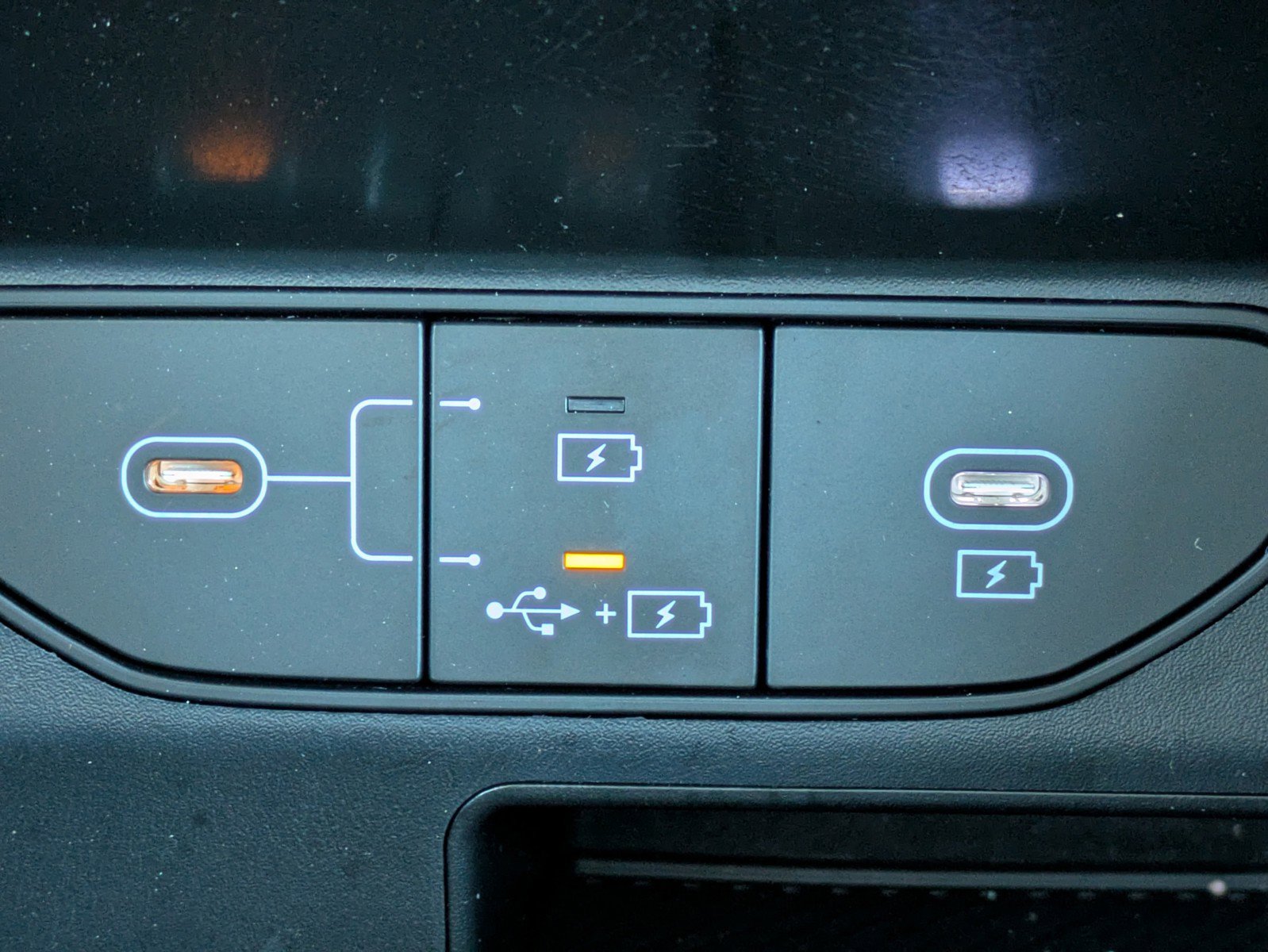 Certified 2025 Kia Sorento LX image 23