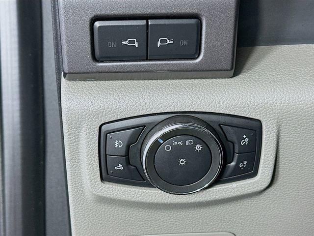 Used 2017 Ford F250 XLT w/ XLT Premium Package AWD/4WD image 10