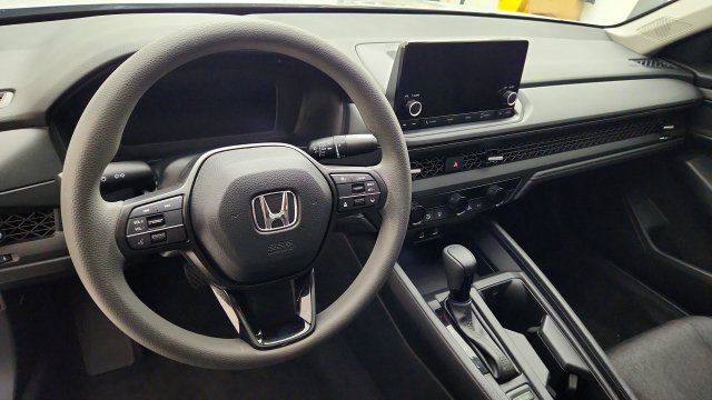 Used 2023 Honda Accord EX image 12