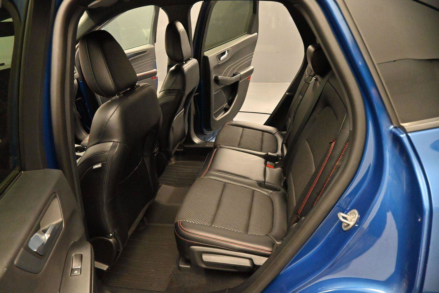 Used 2023 Ford Escape ST-Line Elite AWD/4WD image 29