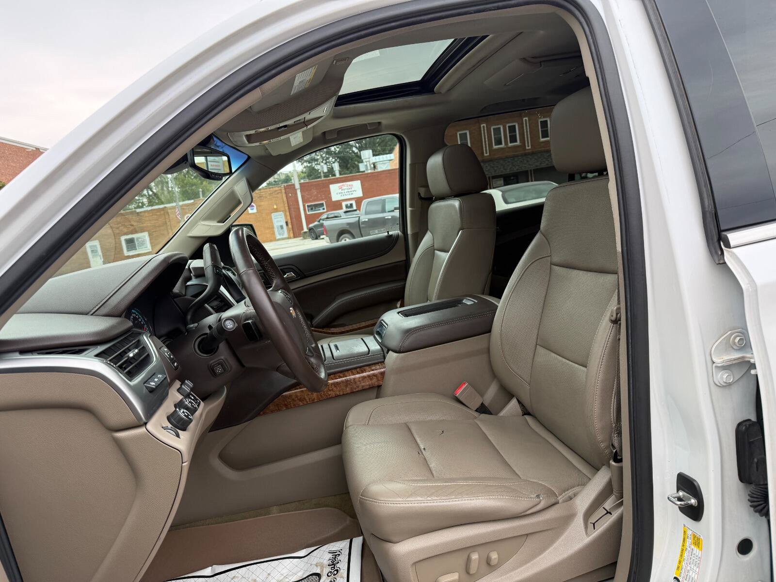 Used 2016 Chevrolet Suburban LTZ AWD/4WD image 10