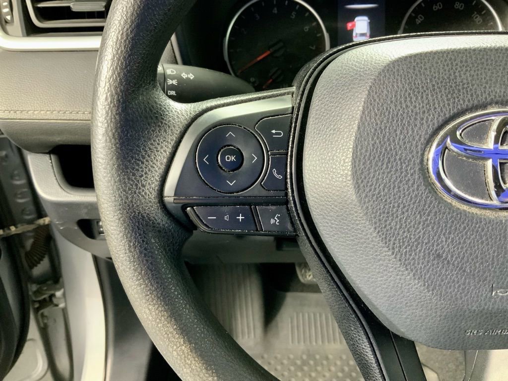 Used 2021 Toyota RAV4 LE image 22