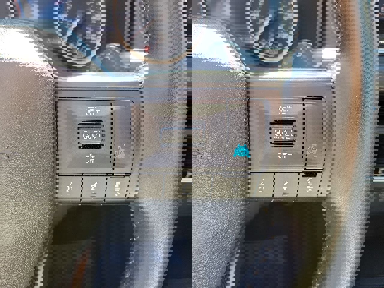 Used 2025 Nissan Rogue SV image 20