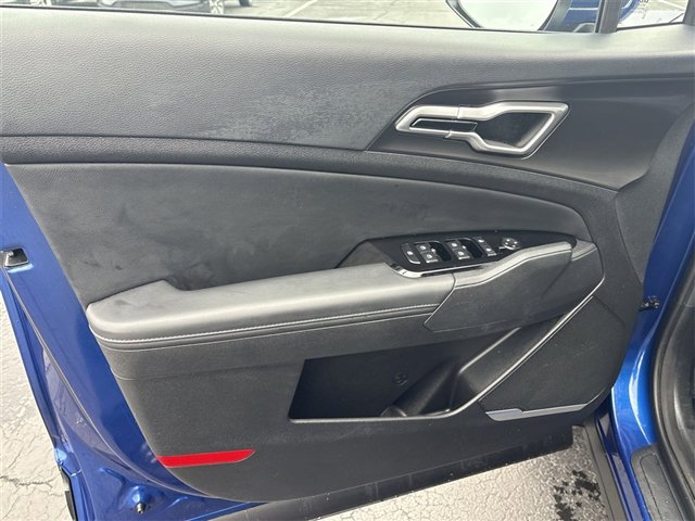 Used 2025 Kia Sportage EX w/ Premium Package image 23