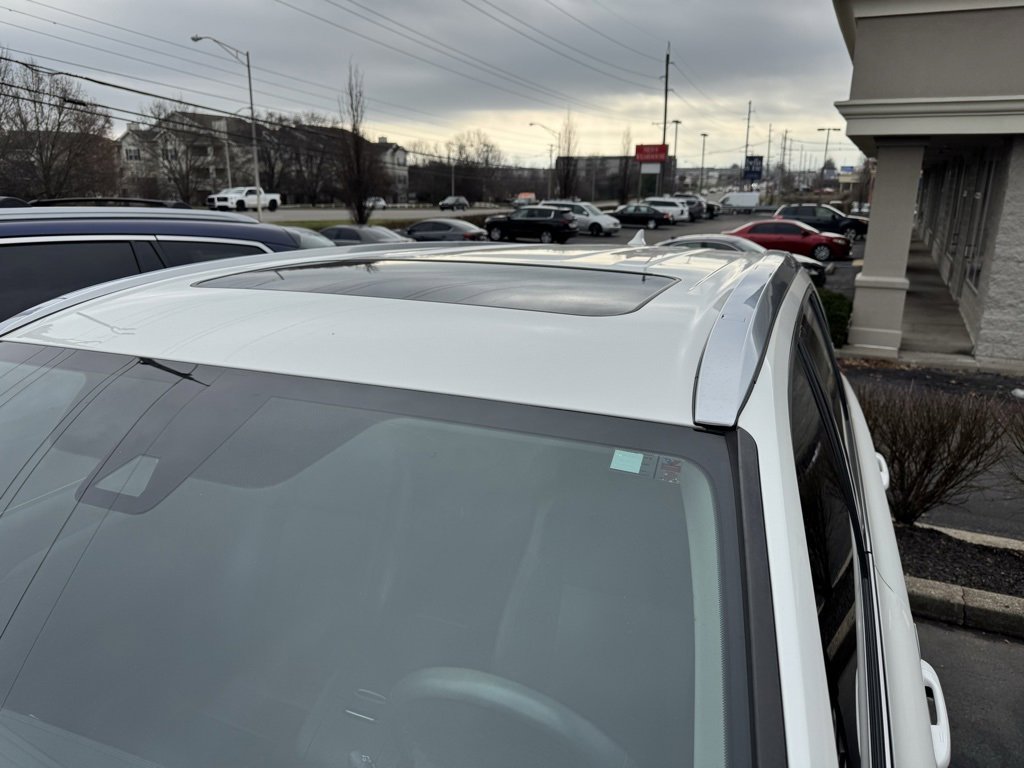 Used 2017 Toyota Highlander XLE image 6