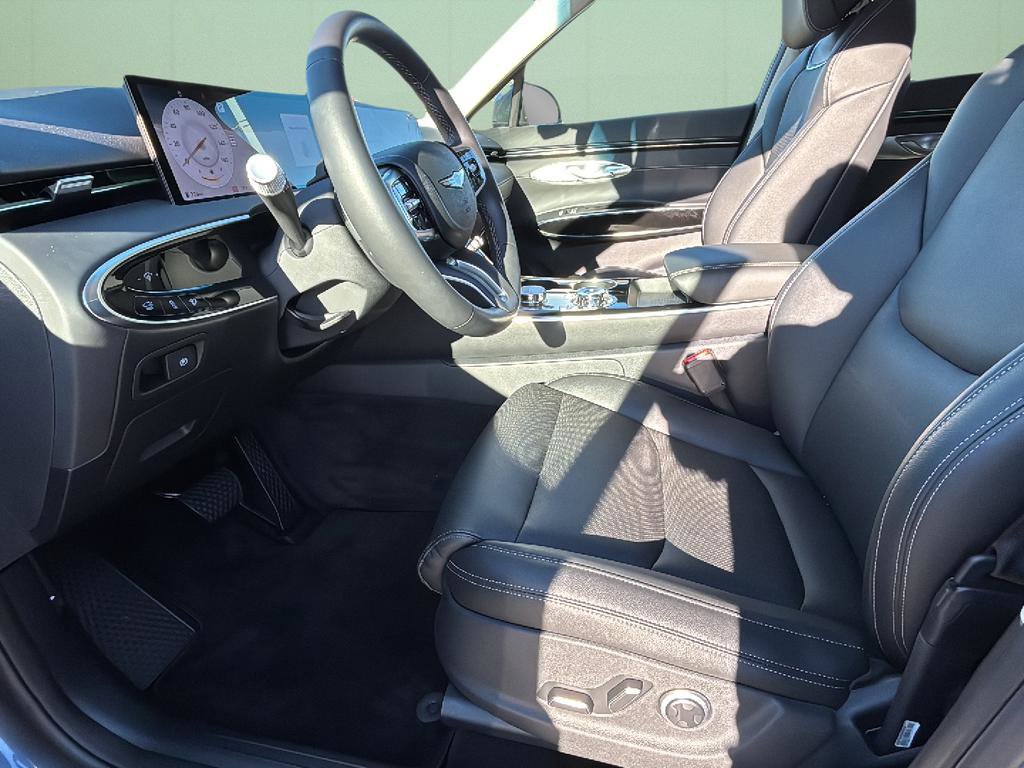 Certified 2026 Genesis GV70 2.5T image 18