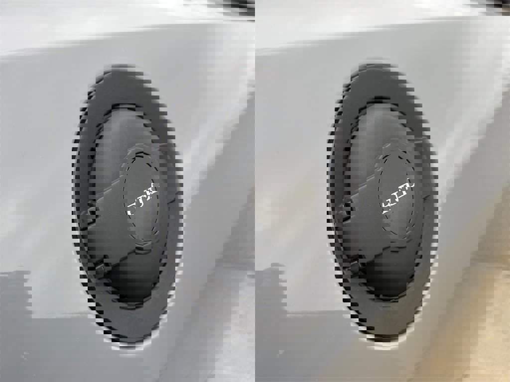 Used 2021 Dodge Challenger SXT w/ Blacktop Package image 13