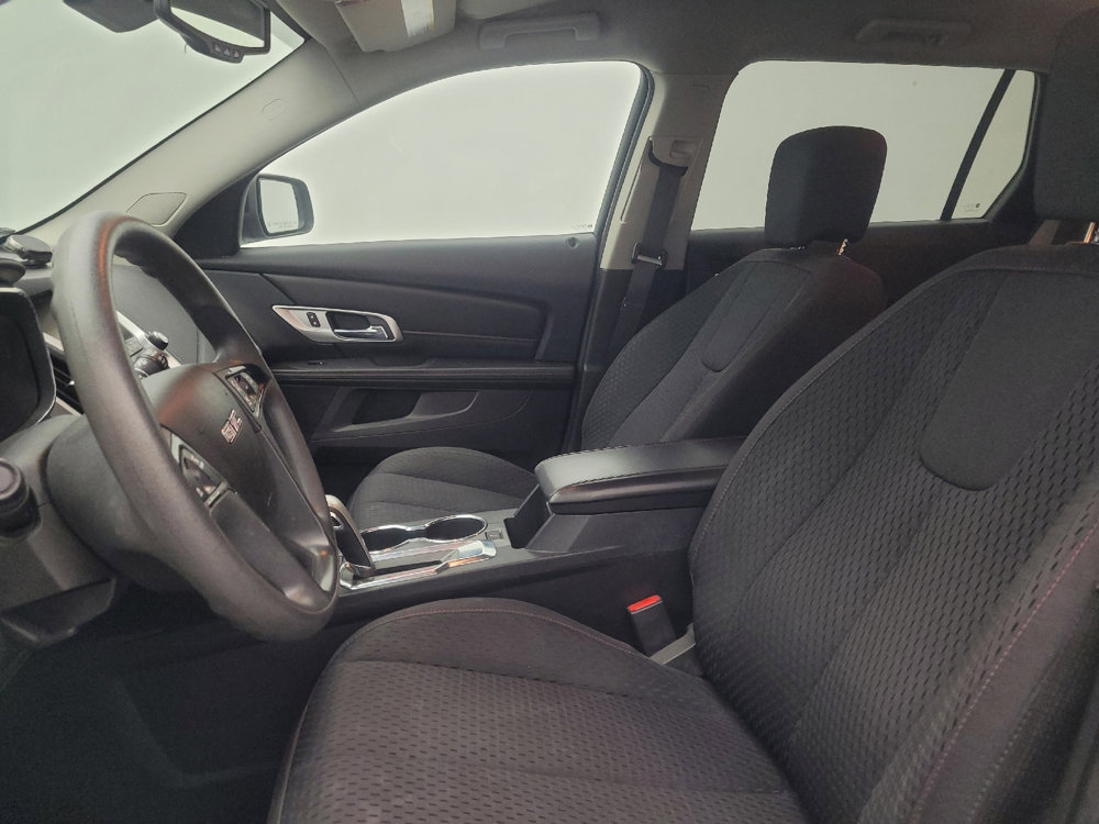 Used 2015 GMC Terrain SLE image 17