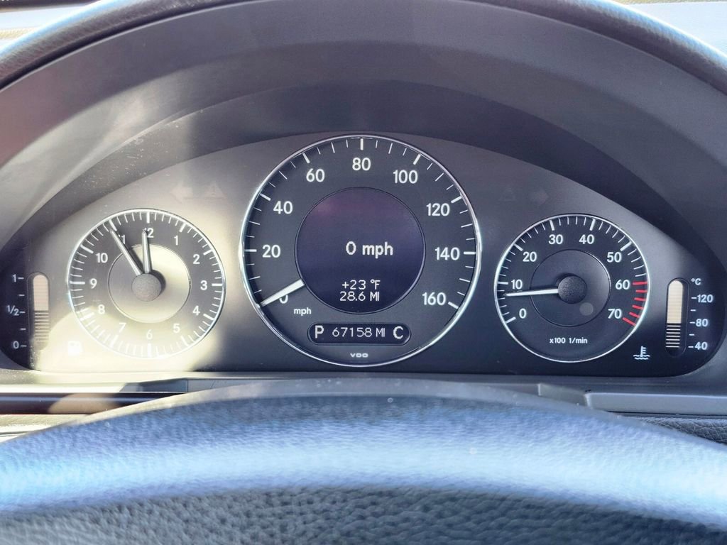 Used 2004 Mercedes-Benz E 500 4MATIC Sedan image 28