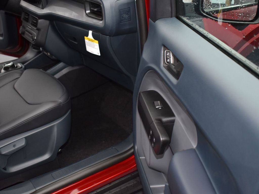 New 2025 Ford Maverick Lariat w/ Black Appearance Package image 16