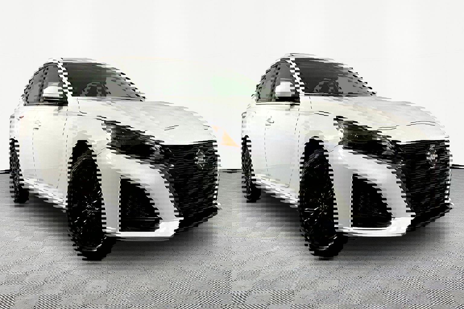 New 2026 Nissan Altima 2.5 SV image 2