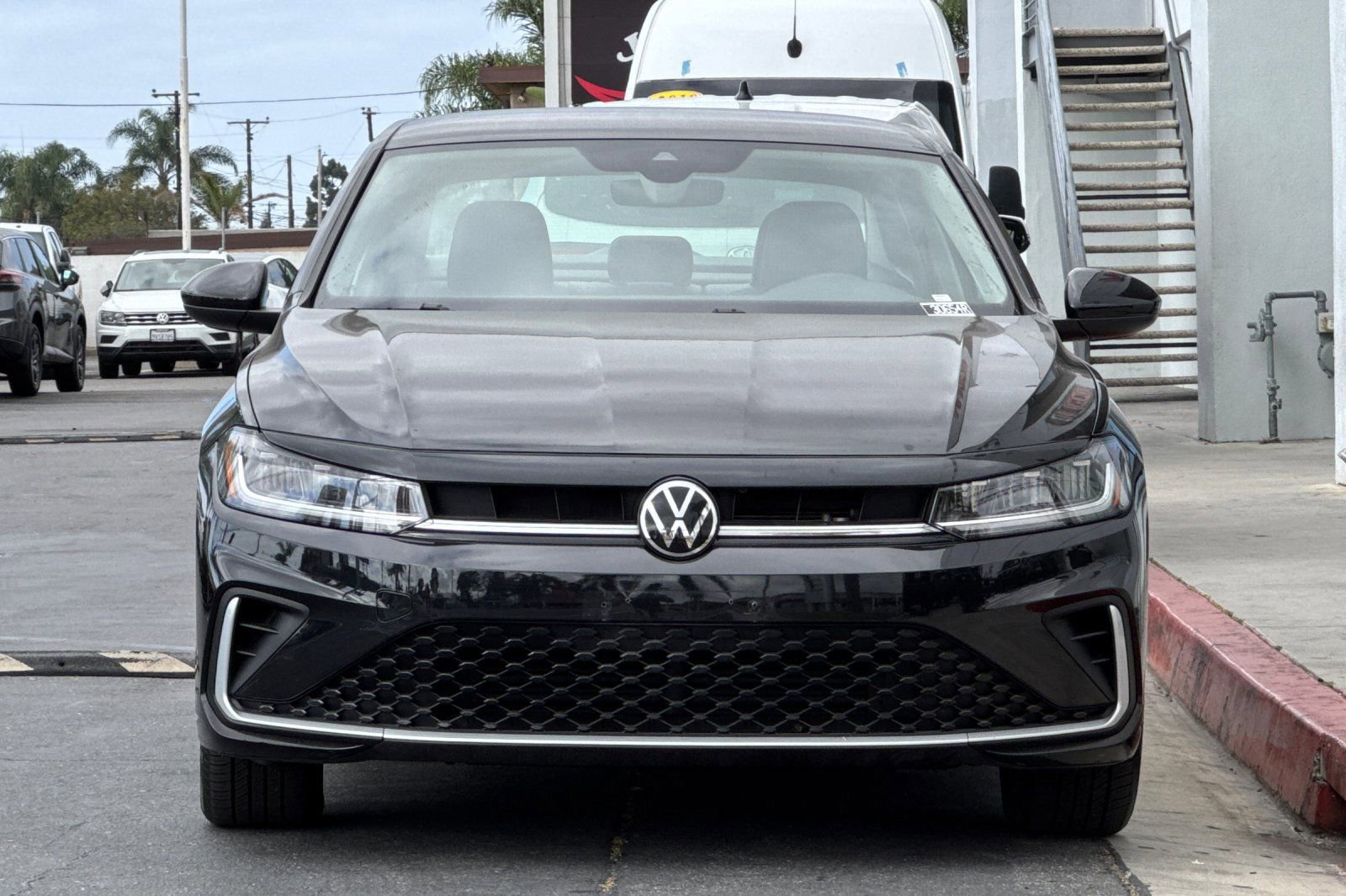 Used 2025 Volkswagen Jetta SE FWD image 6