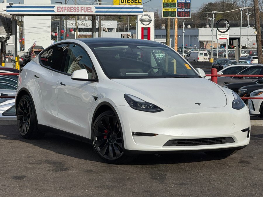 Used 2022 Tesla Model Y Performance image 11