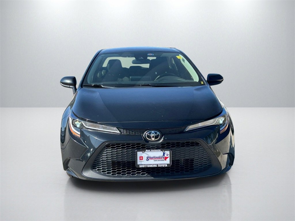 Used 2022 Toyota Corolla LE w/ LE Convenience Package image 2