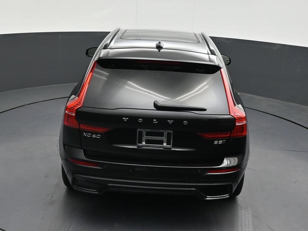 Certified 2024 Volvo XC60 B5 Plus AWD/4WD image 17