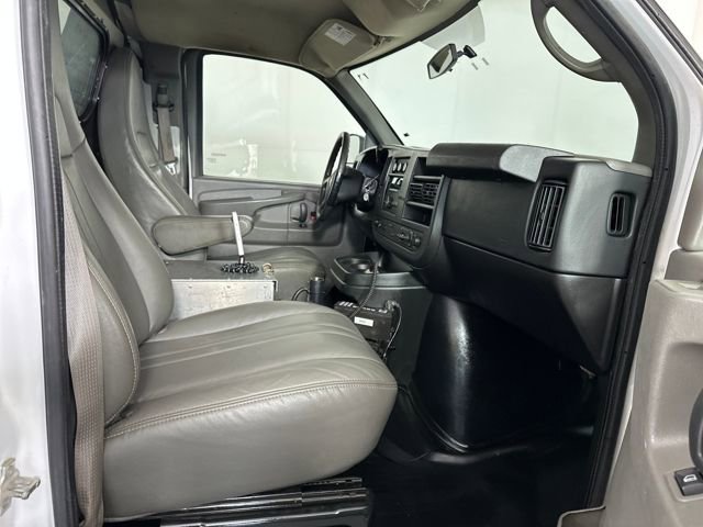 Used 2013 Chevrolet Express 1500 AWD image 25