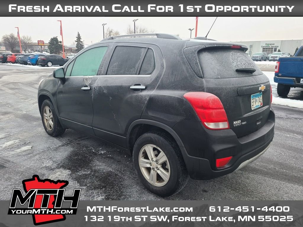 Used 2020 Chevrolet Trax LT w/ LT Convenience Package image 6