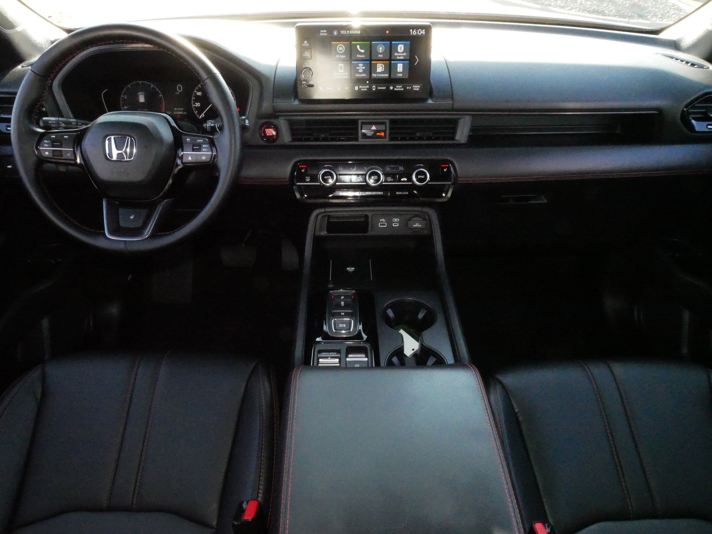 Certified 2025 Honda Pilot TrailSport image 10