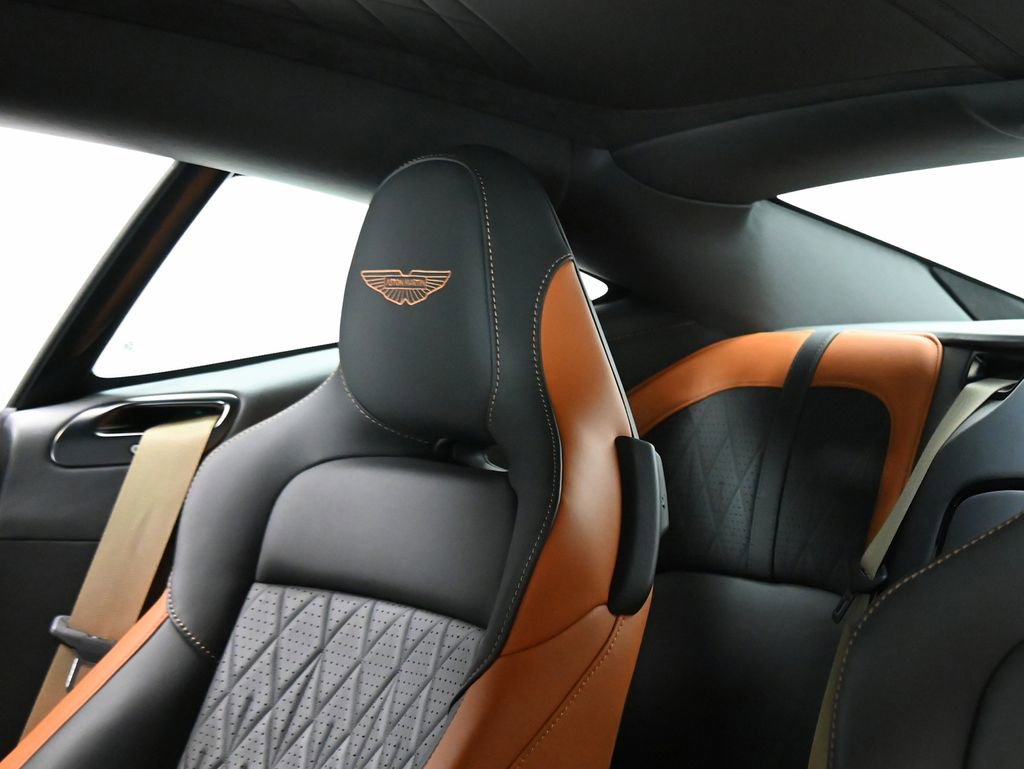 Used 2024 Aston Martin DB12 Coupe RWD image 15