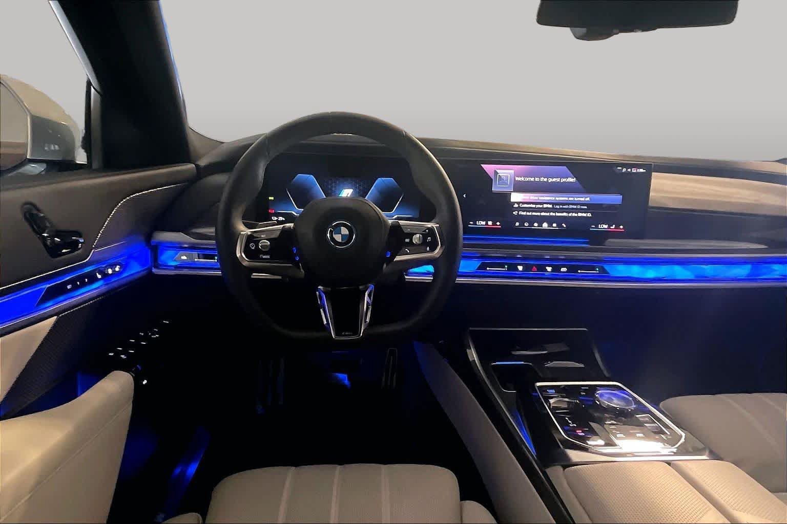 Used 2024 BMW i7 eDrive50 w/ M Sport Package RWD image 5