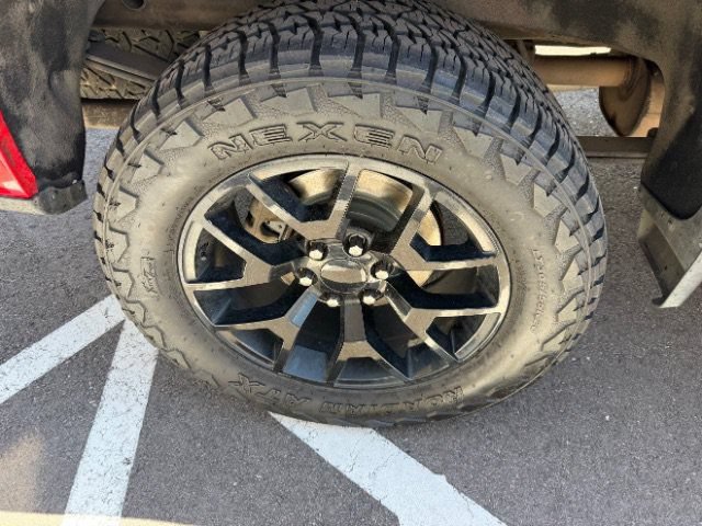 Used 2019 Chevrolet Silverado 1500 RST w/ True North Edition AWD/4WD image 27