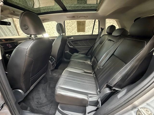 Used 2022 Volkswagen Tiguan SE w/ Panoramic Sunroof Package image 13