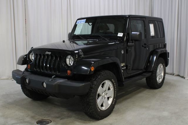 Used 2012 Jeep Wrangler Sahara w/ Connectivity Group AWD/4WD image 32