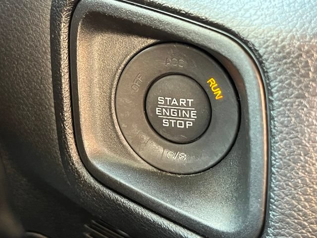 Used 2024 Jeep Wrangler Unlimited AWD/4WD image 22