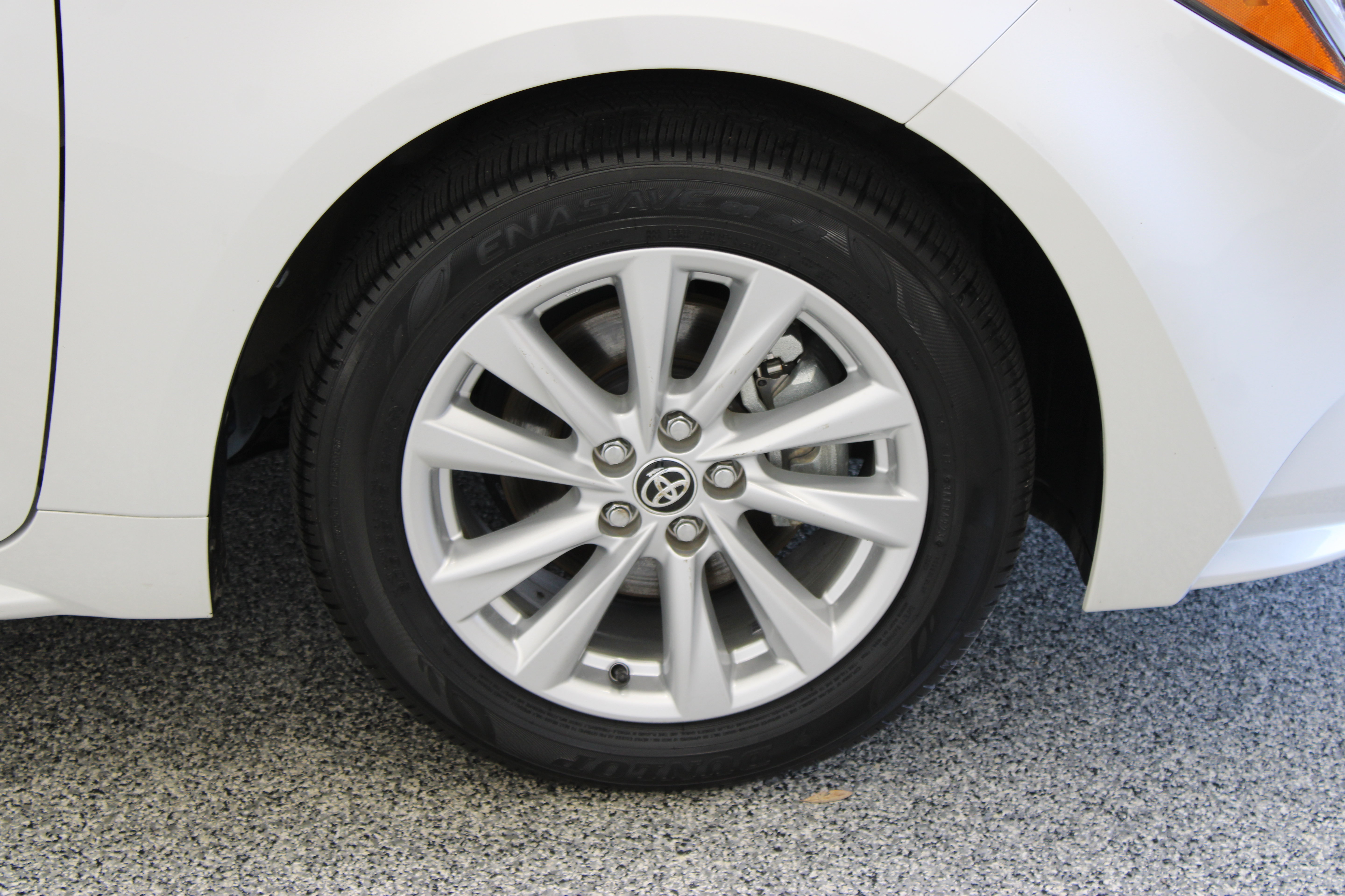 Used 2025 Toyota Corolla XLE FWD image 5
