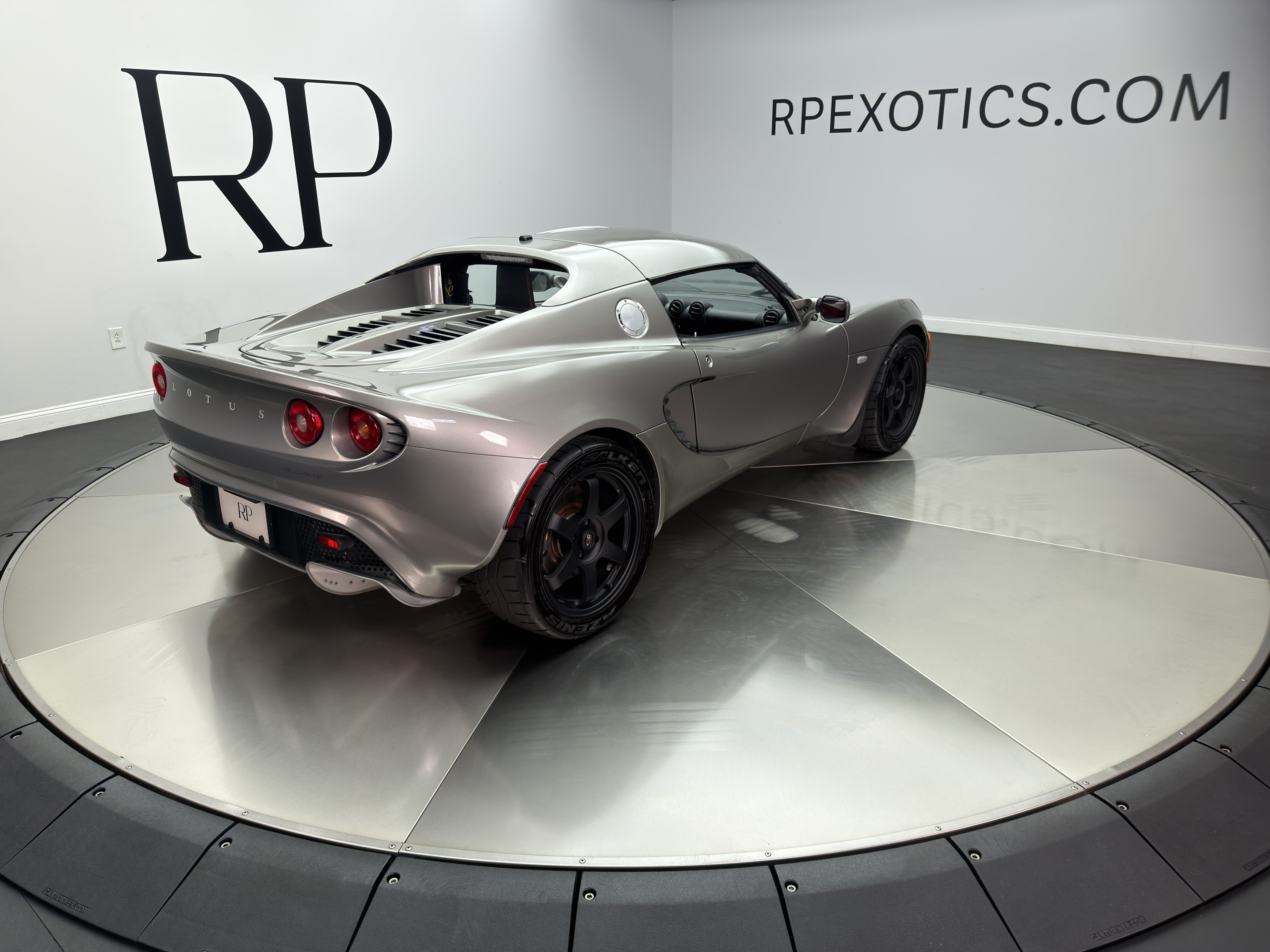 Used 2005 Lotus Elise RWD image 14
