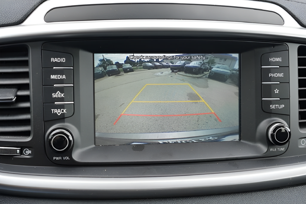 Used 2019 Kia Sorento FWD V6 image 35