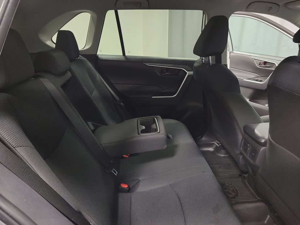 Used 2023 Toyota RAV4 LE AWD/4WD image 32