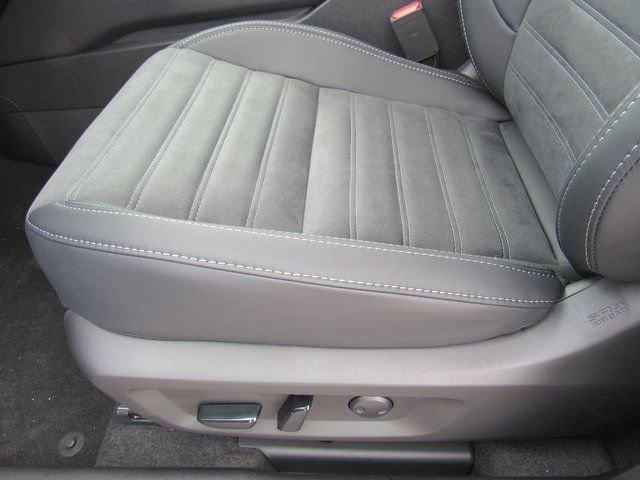 New 2025 Mitsubishi Outlander SE image 13