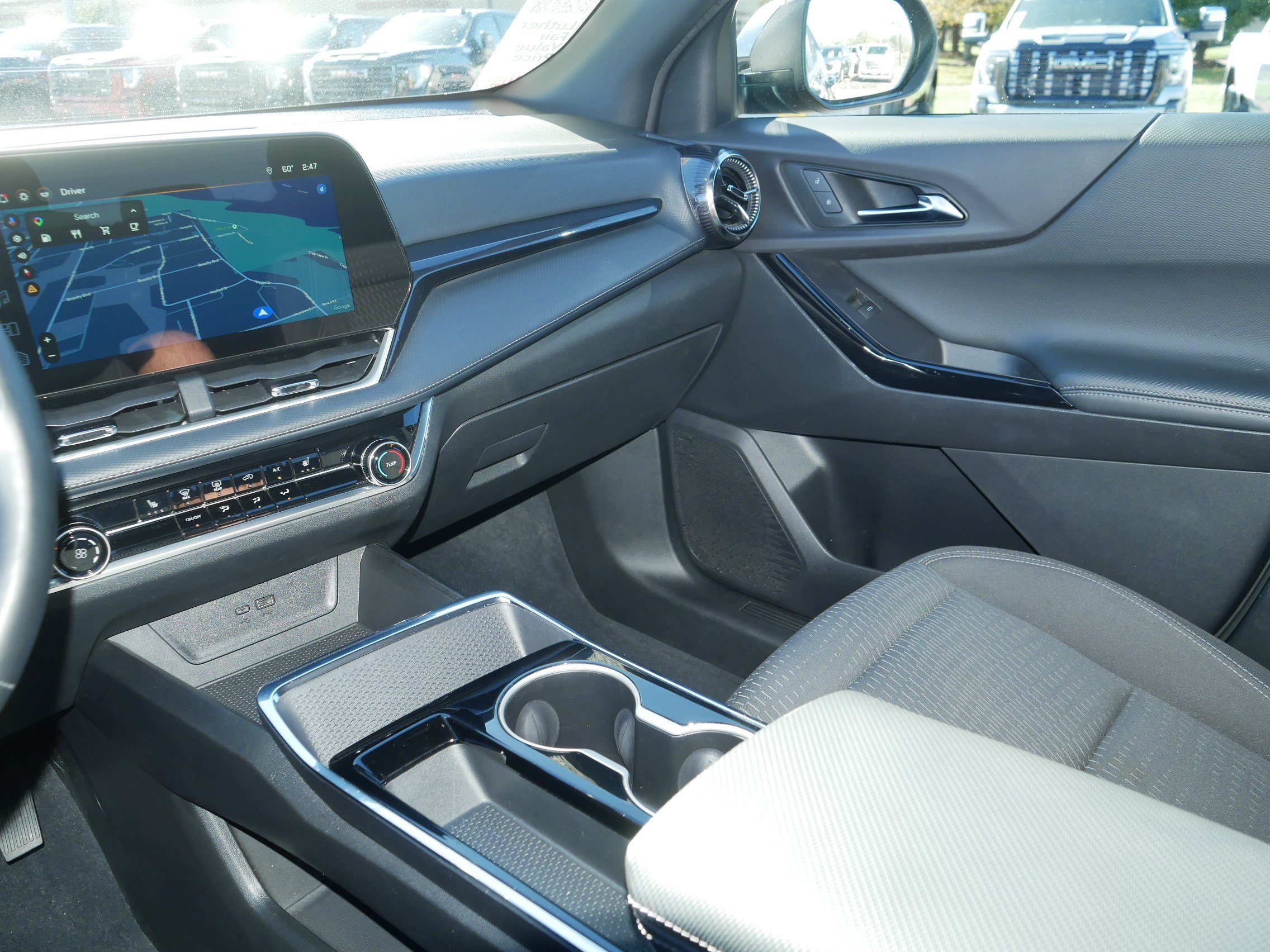 Used 2025 Chevrolet Equinox LT AWD/4WD image 11