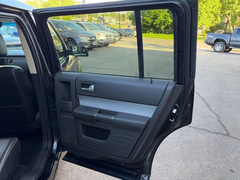 Used 2014 Ford Flex Limited w/ Equipment Group 303A AWD/4WD image 15