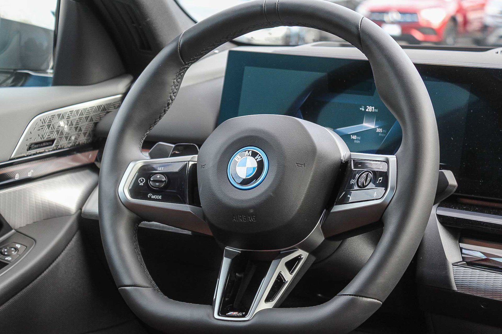 Used 2025 BMW i5 xDrive40 image 15