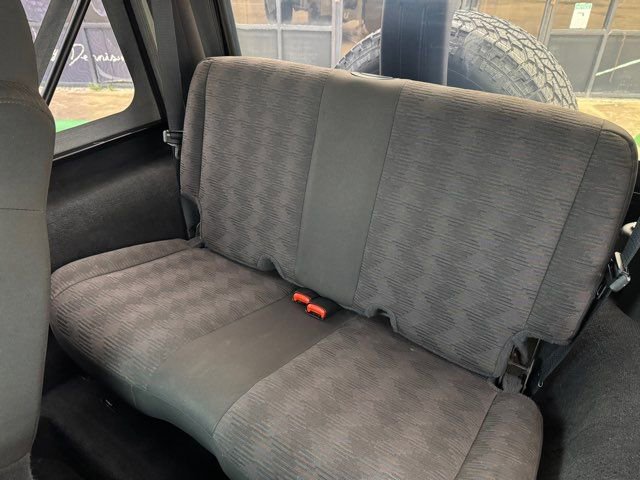 Used 2005 Jeep Wrangler X w/ Tire & Wheel Group (Ecco) AWD/4WD image 23