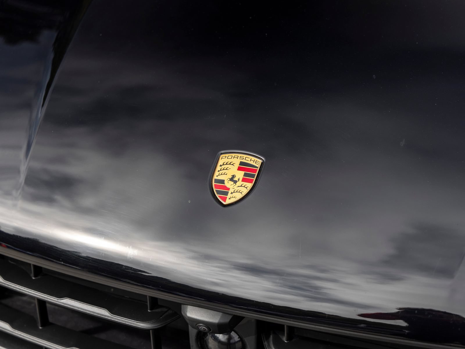 Certified 2026 Porsche Macan AWD/4WD image 17