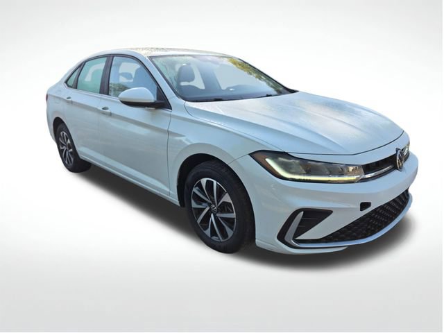Used 2025 Volkswagen Jetta S image 2