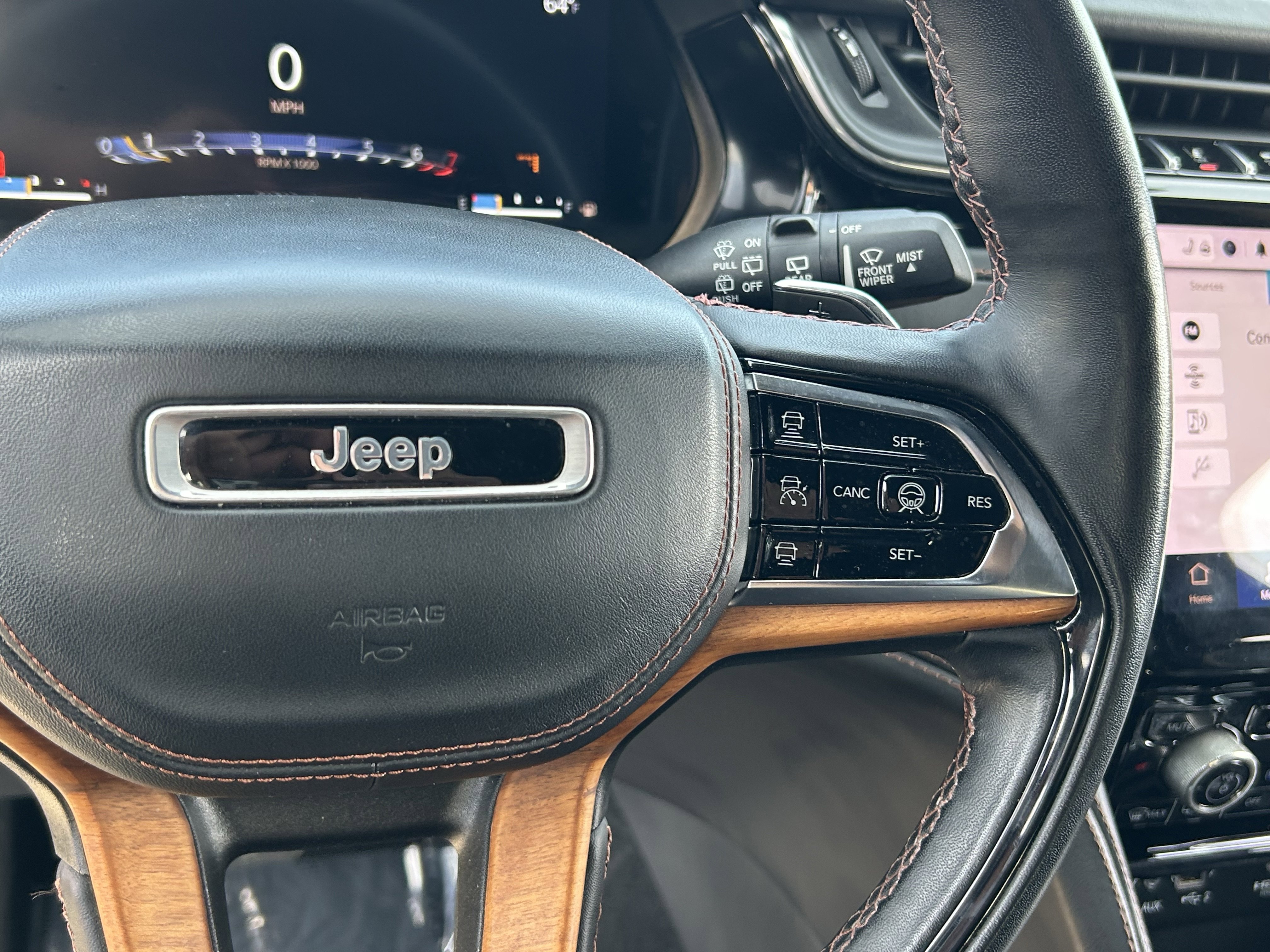 Used 2022 Jeep Grand Cherokee Summit image 25