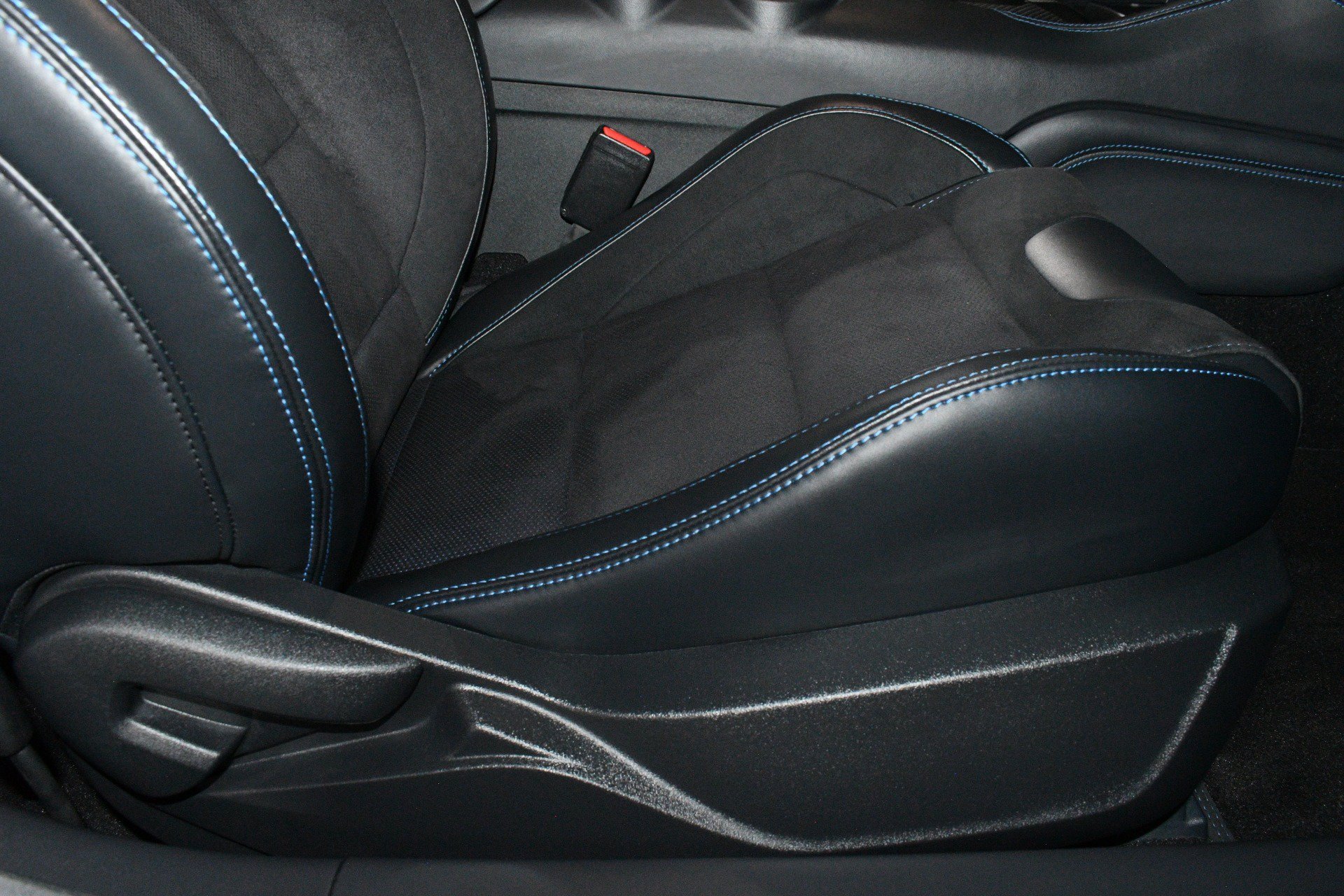 Used 2024 Ford Mustang Dark Horse RWD image 14